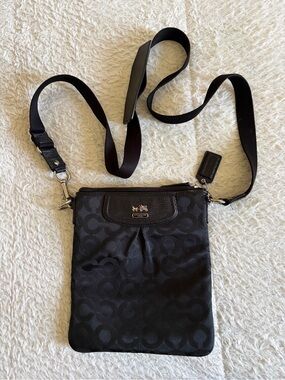 Authentic Coach Black Signature Small Crossbody Bag